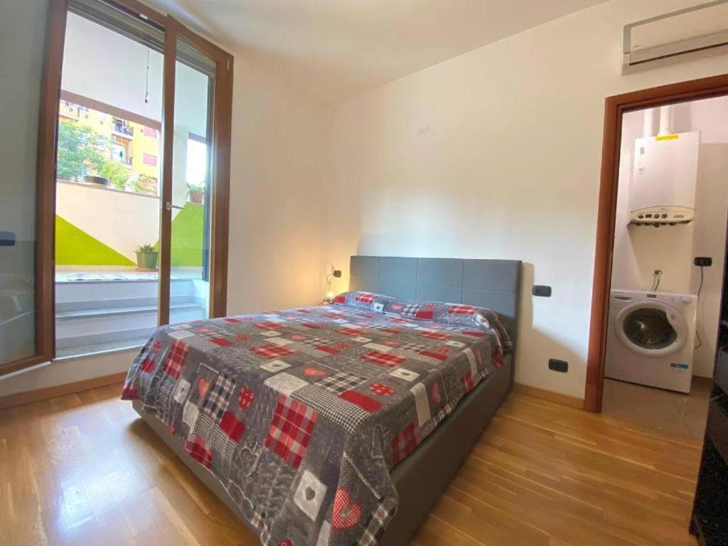 Appartamento Conte Rosso House, Con Doppia Terrazza In Coorte Tranquilla A Due Passi Da Stazione E Metropolitana Lambrate Milano Esterno foto