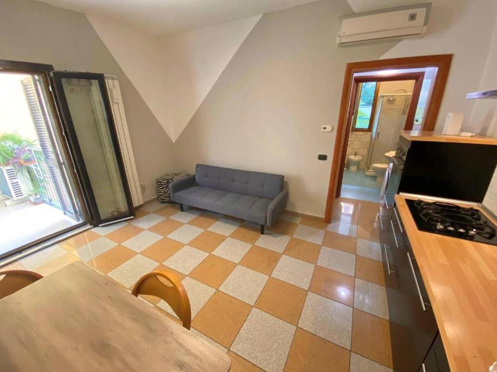 Appartamento Conte Rosso House, Con Doppia Terrazza In Coorte Tranquilla A Due Passi Da Stazione E Metropolitana Lambrate Milano Esterno foto