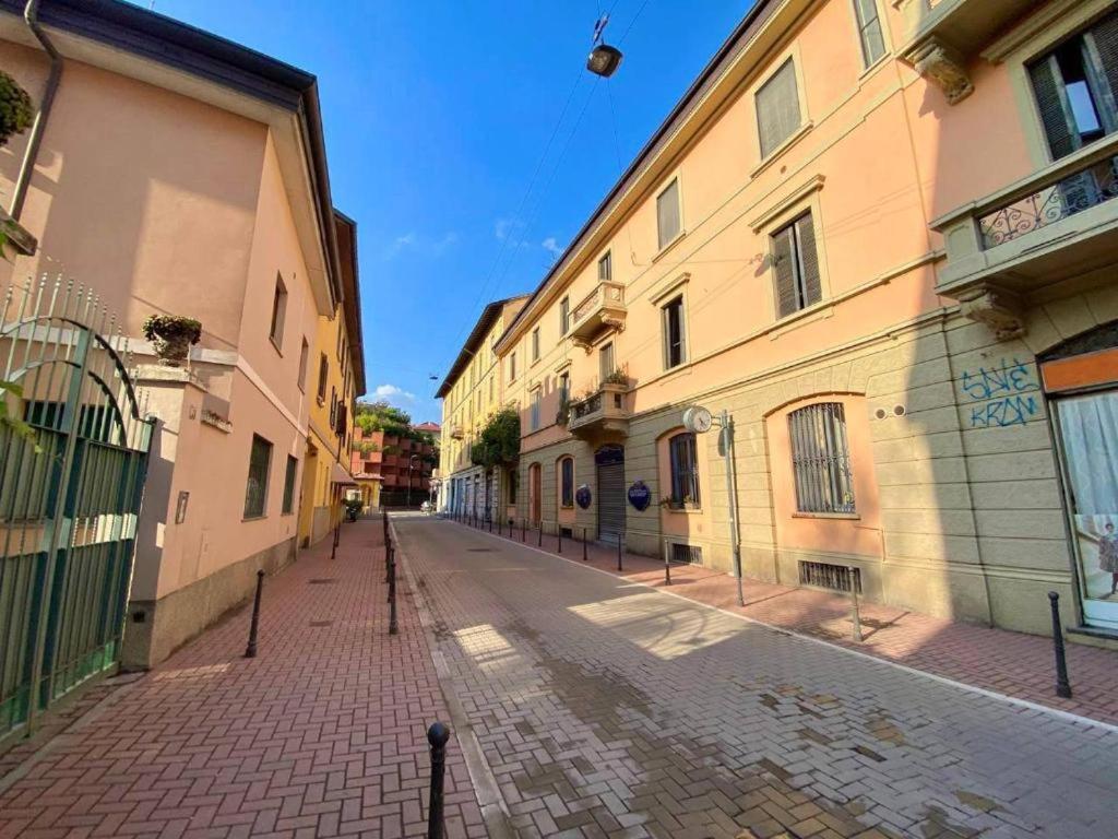 Appartamento Conte Rosso House, Con Doppia Terrazza In Coorte Tranquilla A Due Passi Da Stazione E Metropolitana Lambrate Milano Esterno foto